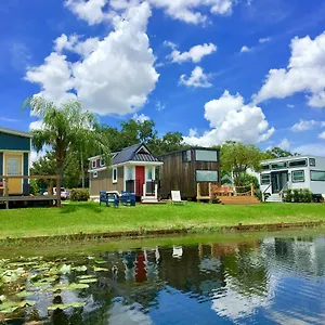 https://orlando-lakefront-tiny-houses.davenporthotels.org